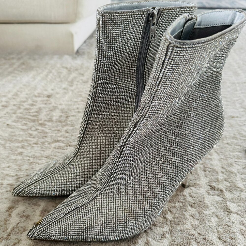 STEVE MADDEN SILVER RHINESTONE BOOTIE